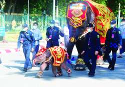 ဆင်ဖြူရတနာဆိုက်ရောက်လာ ဘေးရန်ကင်းရှင်းသာယာခြင်းနှင့် ကောင်းခြင်းစုံစွာ ပြည်မြန်မာ